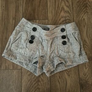 Express linen shorts